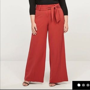18L stunning wide leg belted pants.